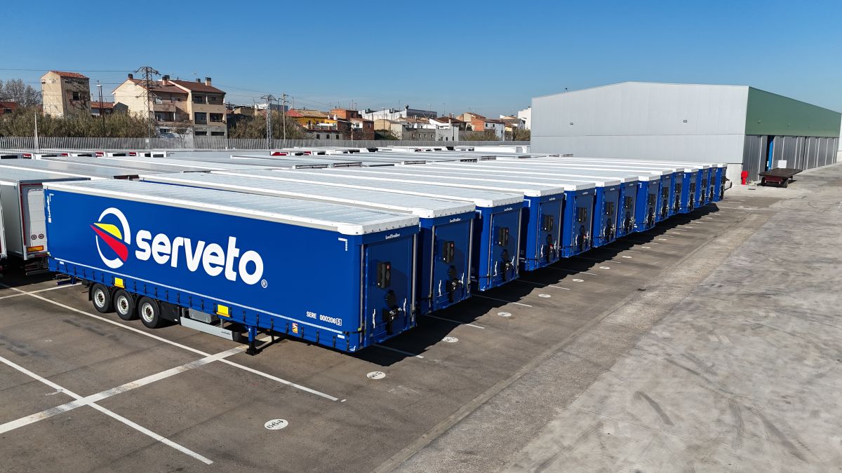 Serveto refuerza su apuesta por la multimodalidad con la incorporación de 70 semirremolques P400 Multi X3 de Lecitrailer